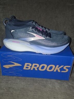 Brooks Adrenaline GTS 25 Women’s Size 10.5 B Spellbound Pink NIB